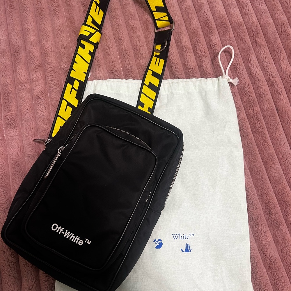 Off-White shoulder bag
